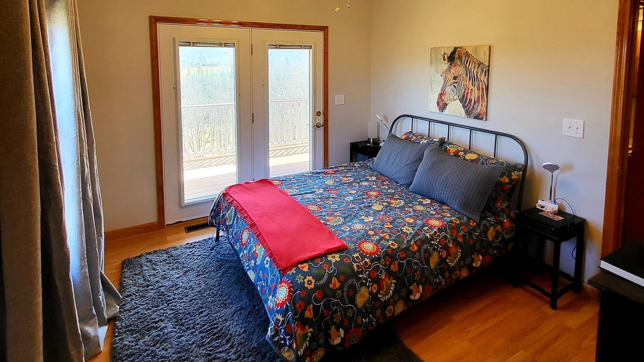 Photo of Bedroom in Bryson City