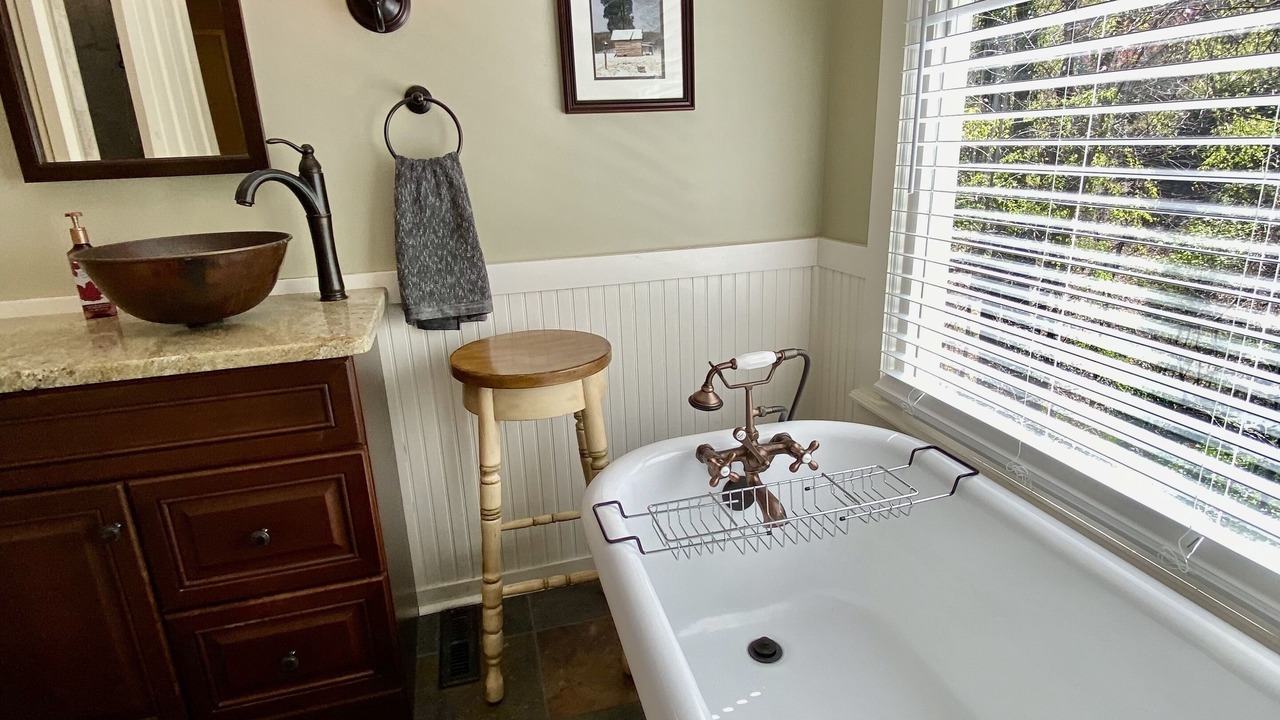 Photo of Bathroom in Lynn
