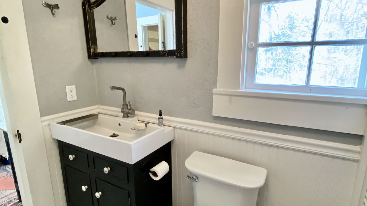 Photo of Bathroom in Lynn
