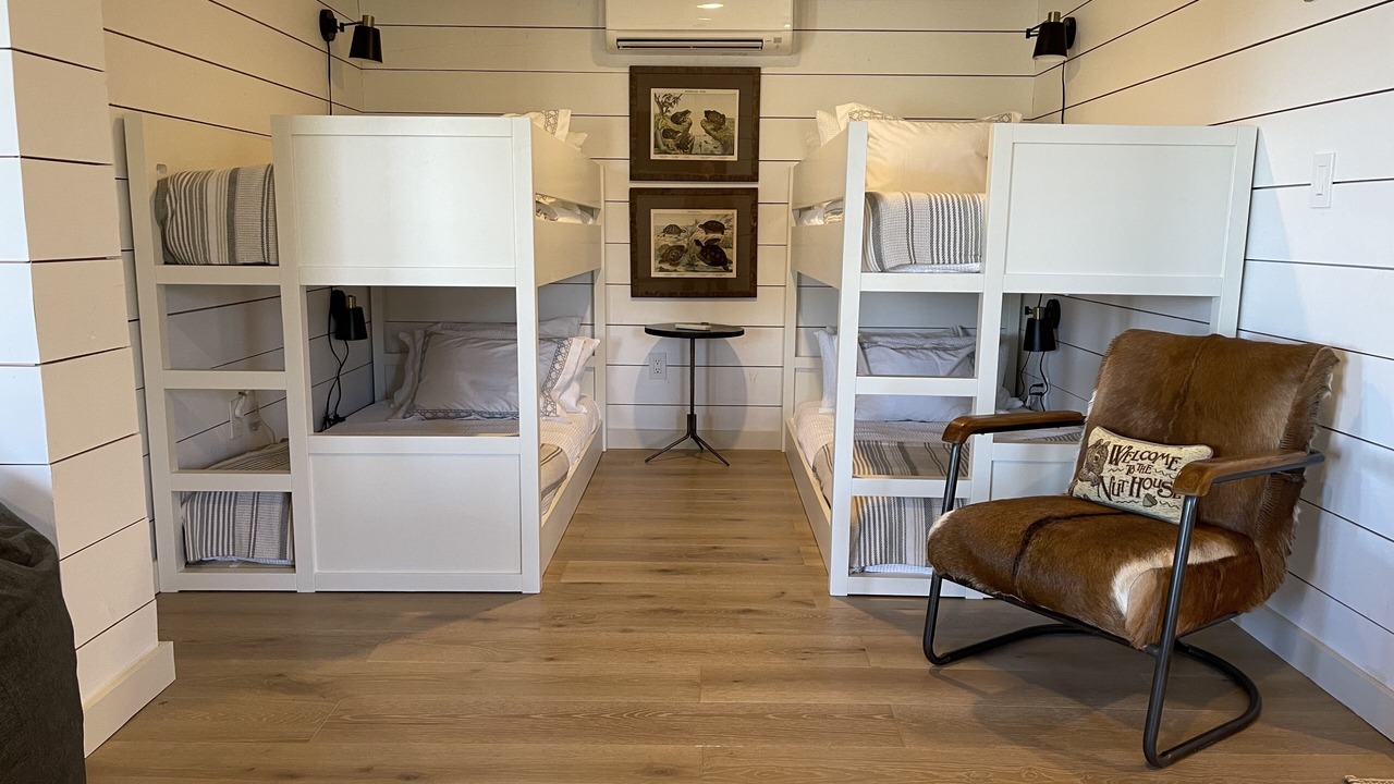 Photo of Bedroom in Glenville