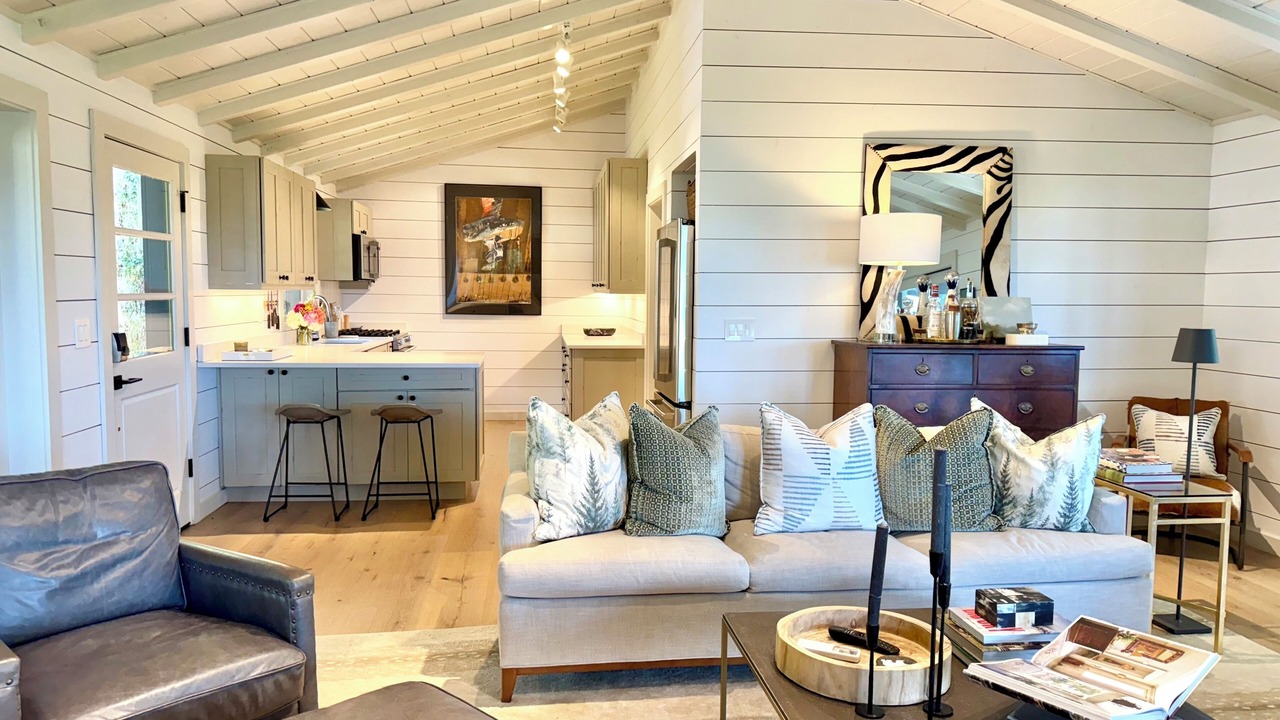 Photo of Livingroom in Glenville