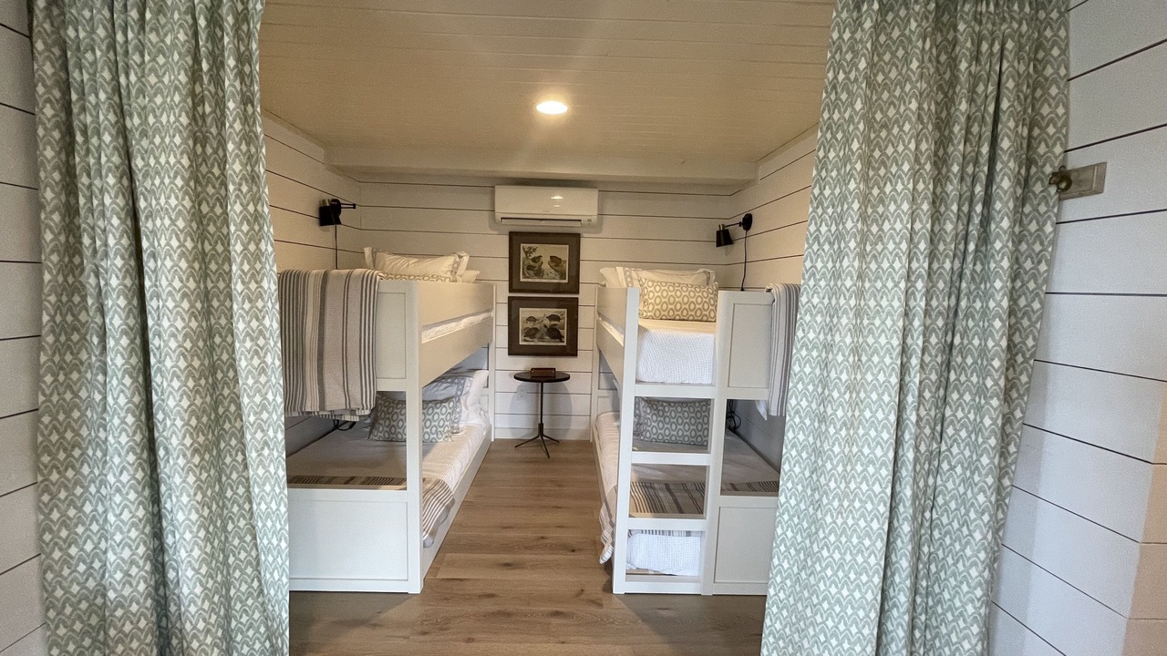 Photo of Bedroom in Glenville