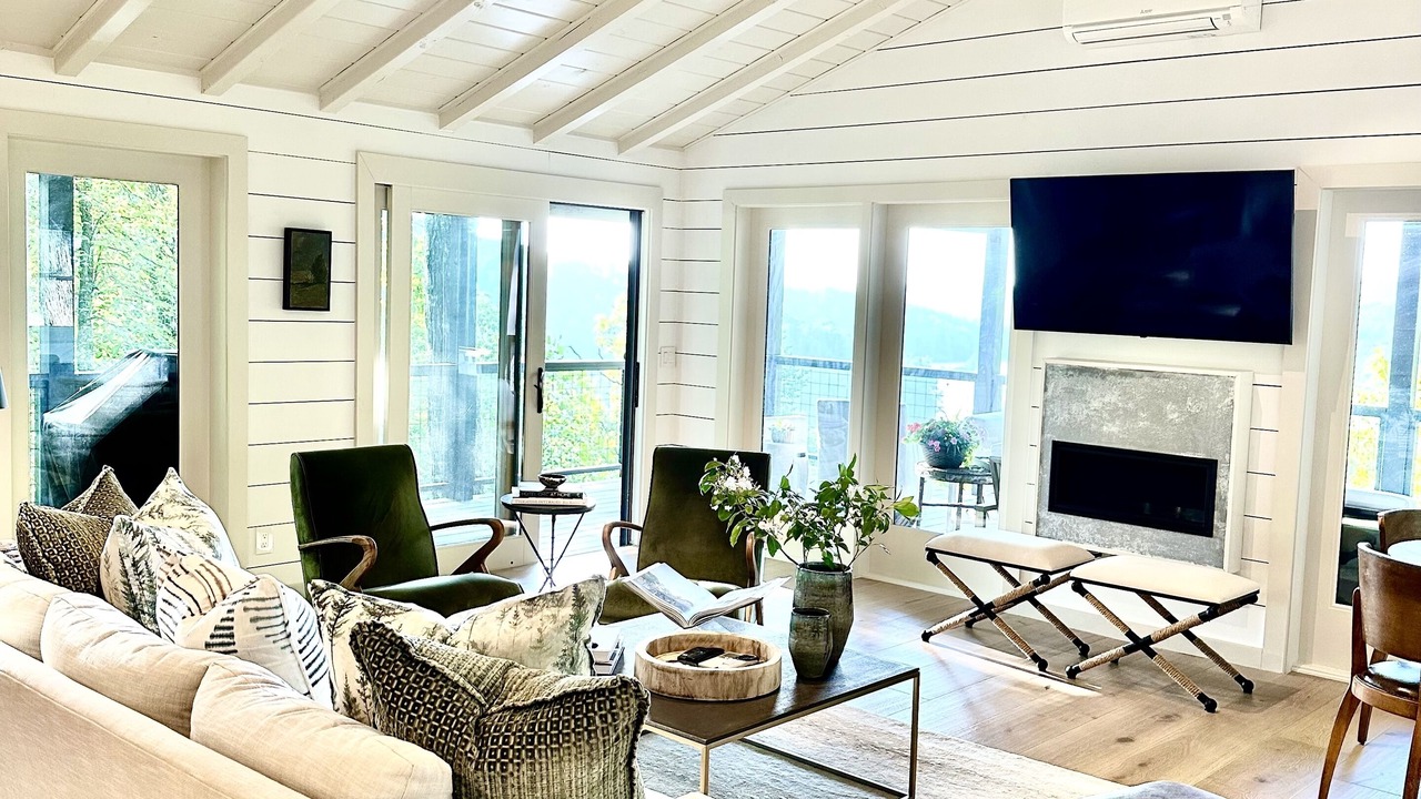 Photo of Livingroom in Glenville