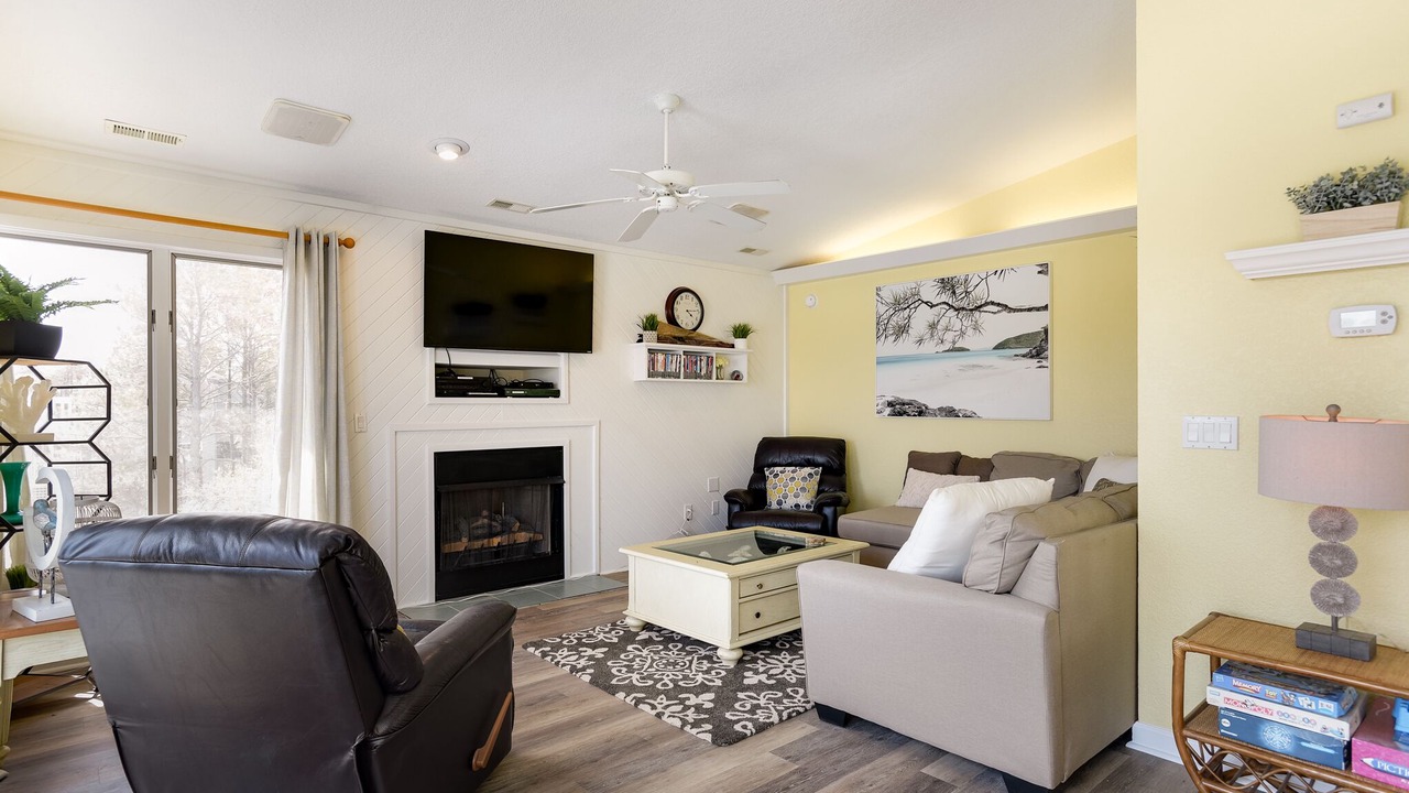 Photo of Livingroom in Corolla Light