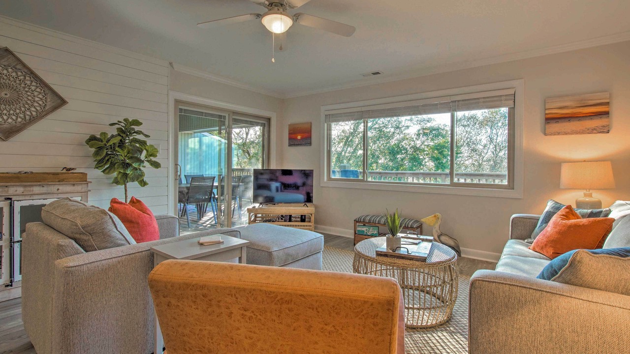Photo of Livingroom in Caswell Beach