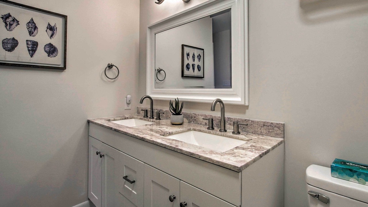 Photo of Bathroom in Caswell Beach