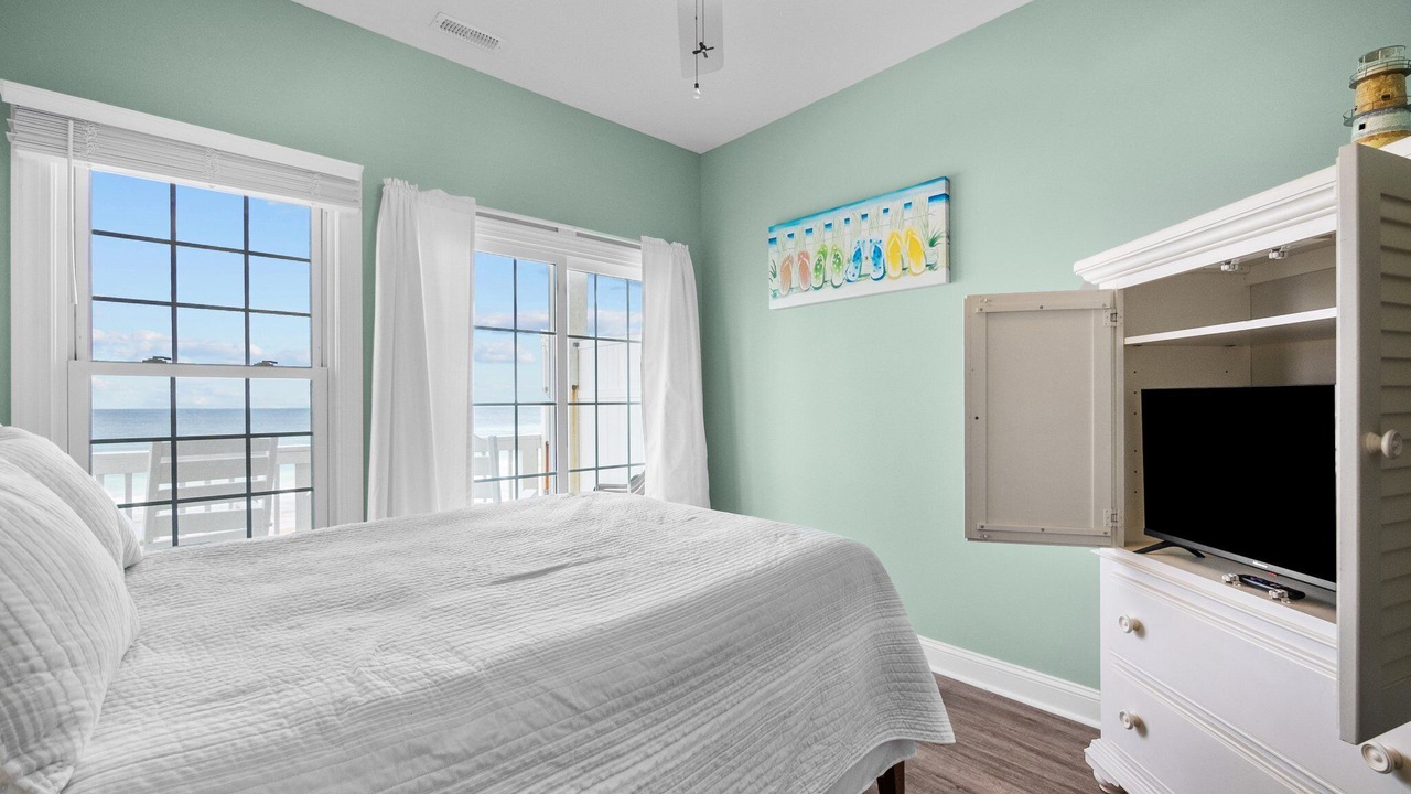 Photo of Bedroom in McCutcheon Field