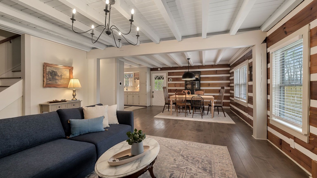 Photo of Livingroom in Smithville