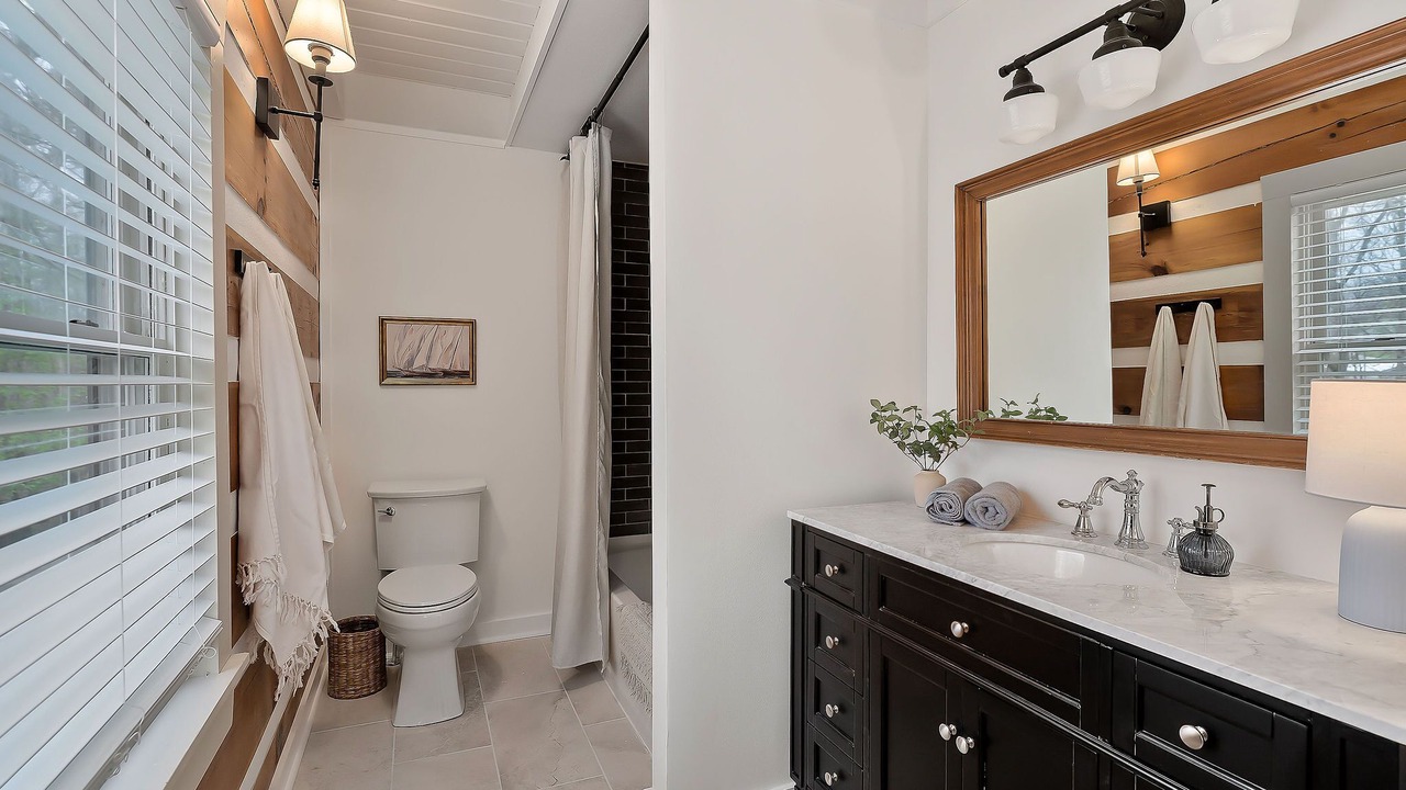 Photo of Bathroom in Smithville