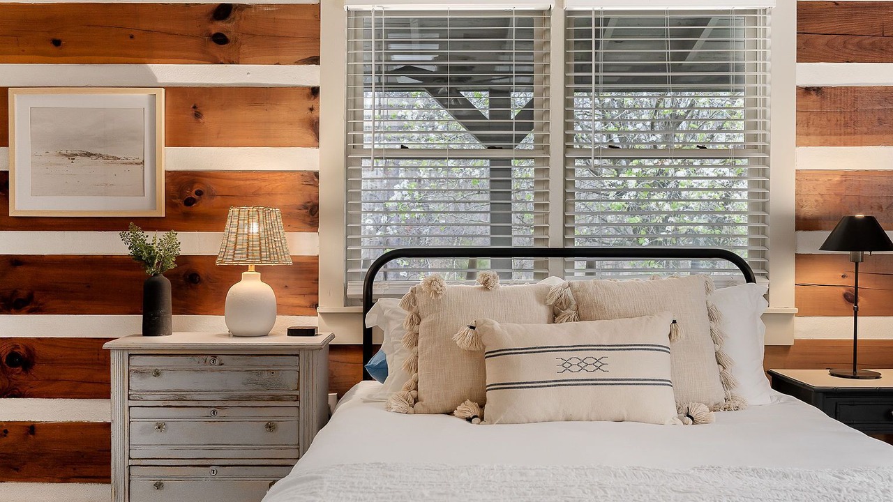 Photo of Bedroom in Smithville