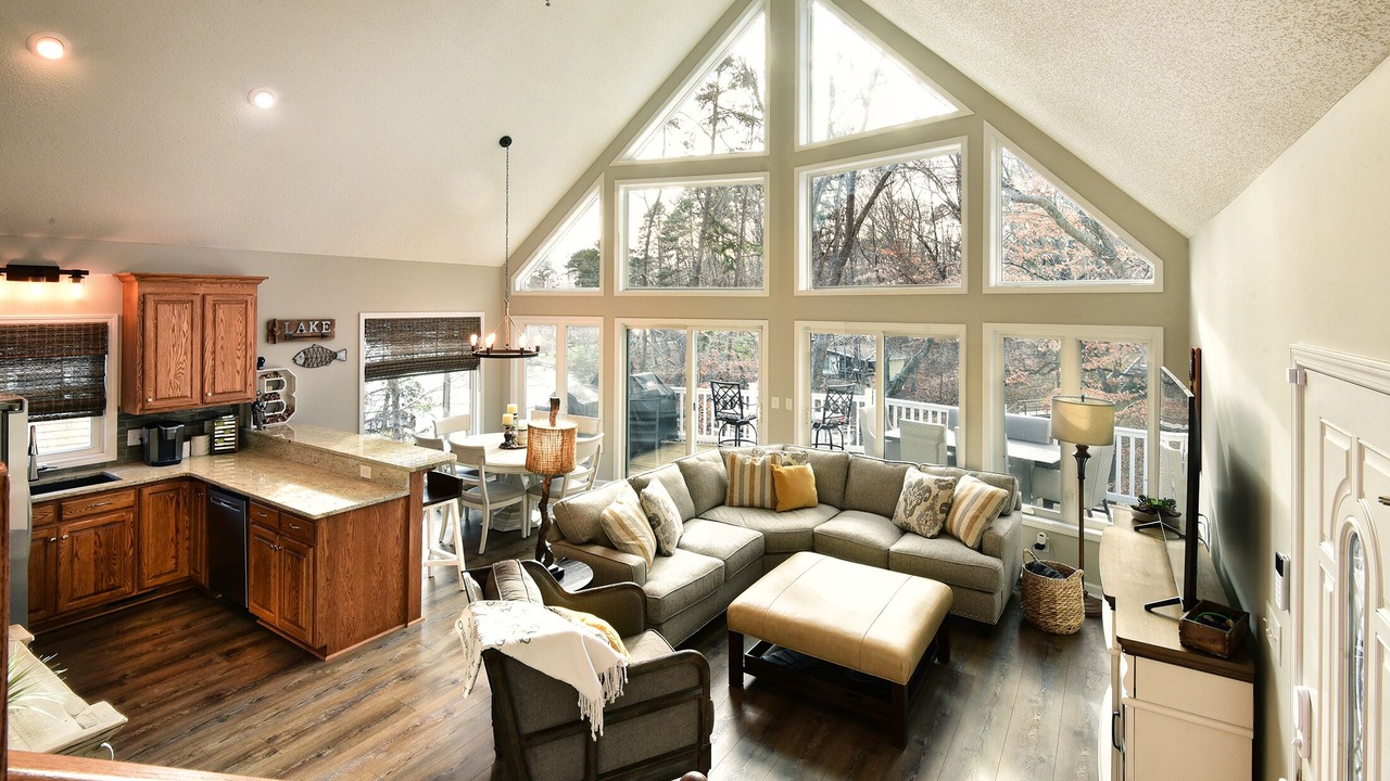 Photo of Livingroom in Albemarle