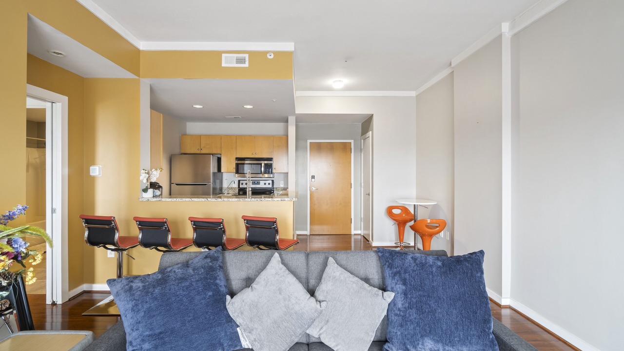 Photo of Livingroom in Fourth Ward