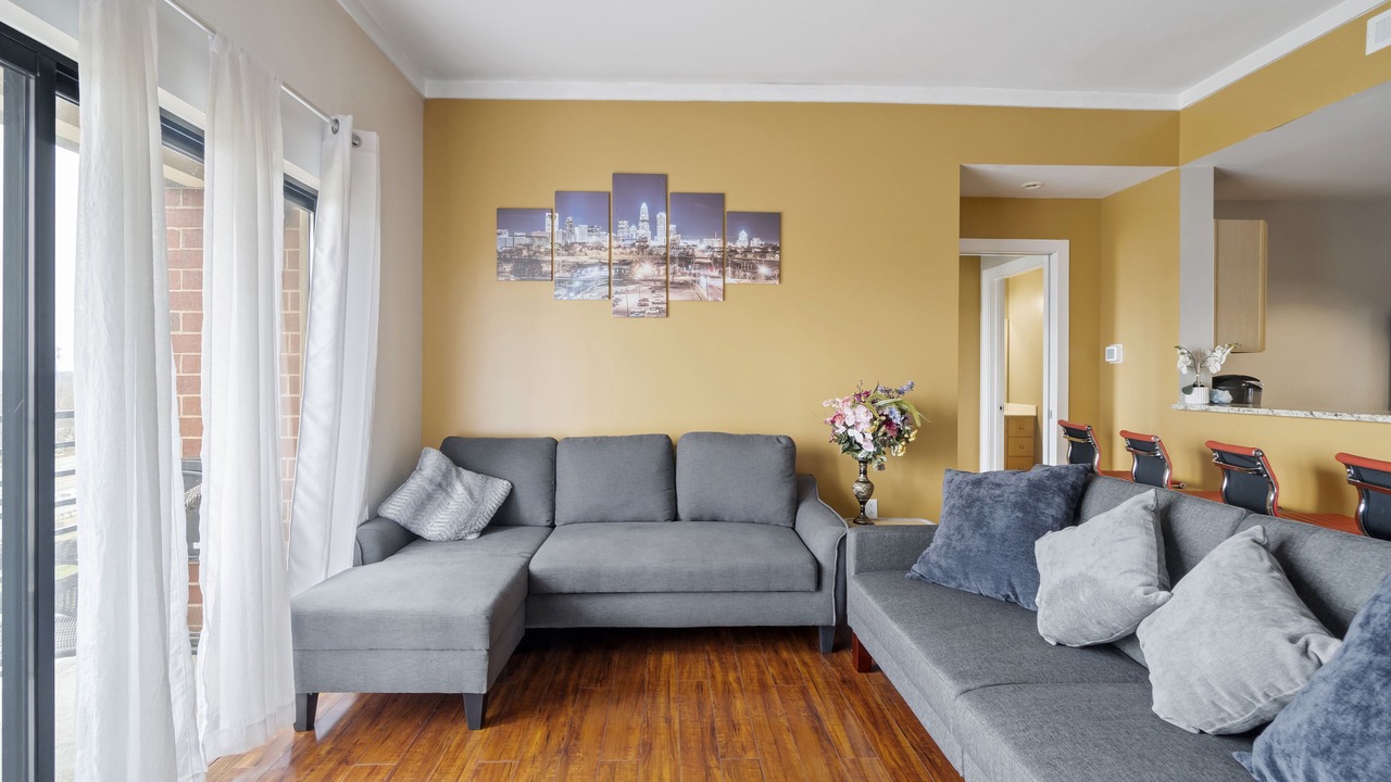 Photo of Livingroom in Fourth Ward