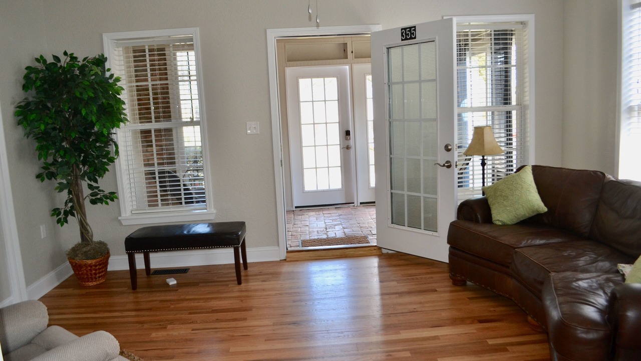Photo of Livingroom in Forest City