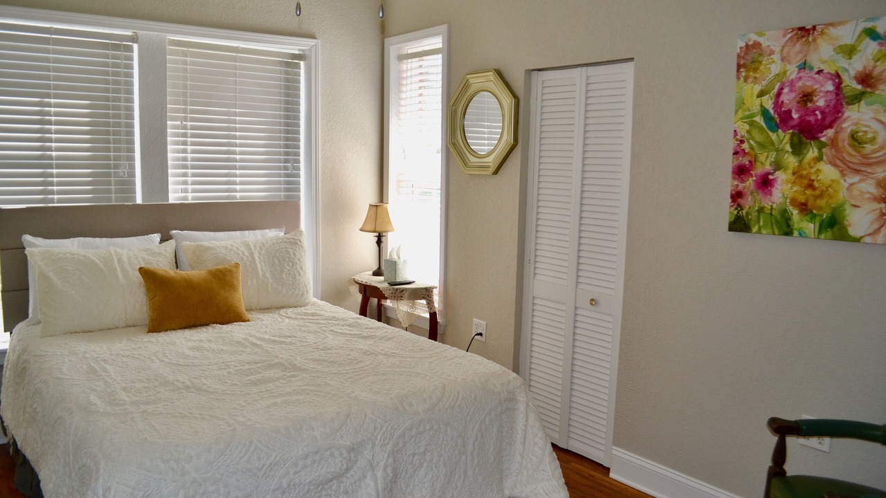 Photo of Bedroom in Forest City