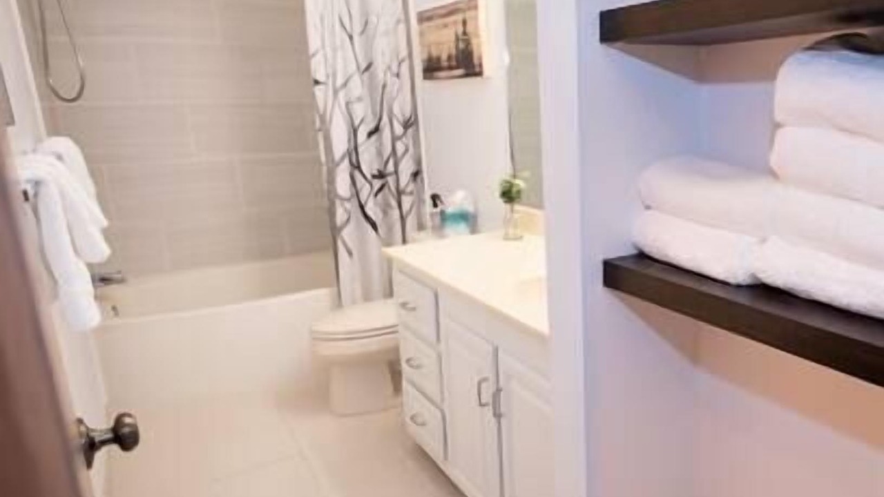 Photo of Bathroom in Marshall