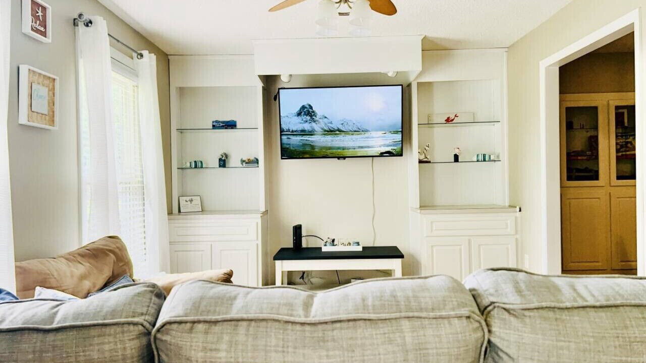 Photo of Livingroom in James City