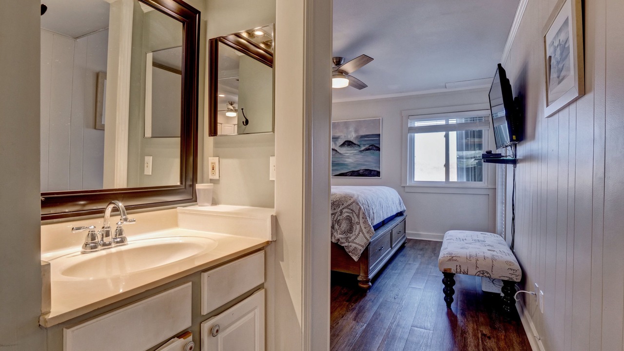 Photo of Bedroom in North Carolina Coast
