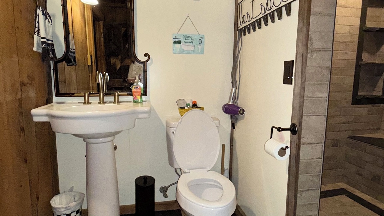 Photo of Bathroom in Sugar Grove