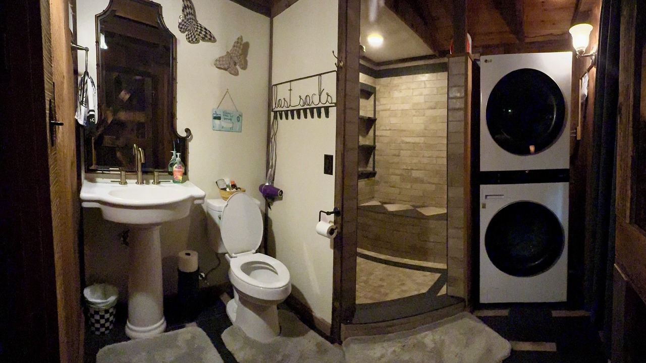 Photo of Bathroom in Sugar Grove