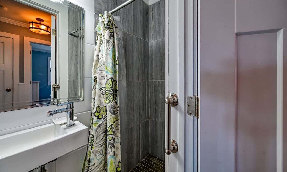 Photo of Bedroom in Topsail Beach