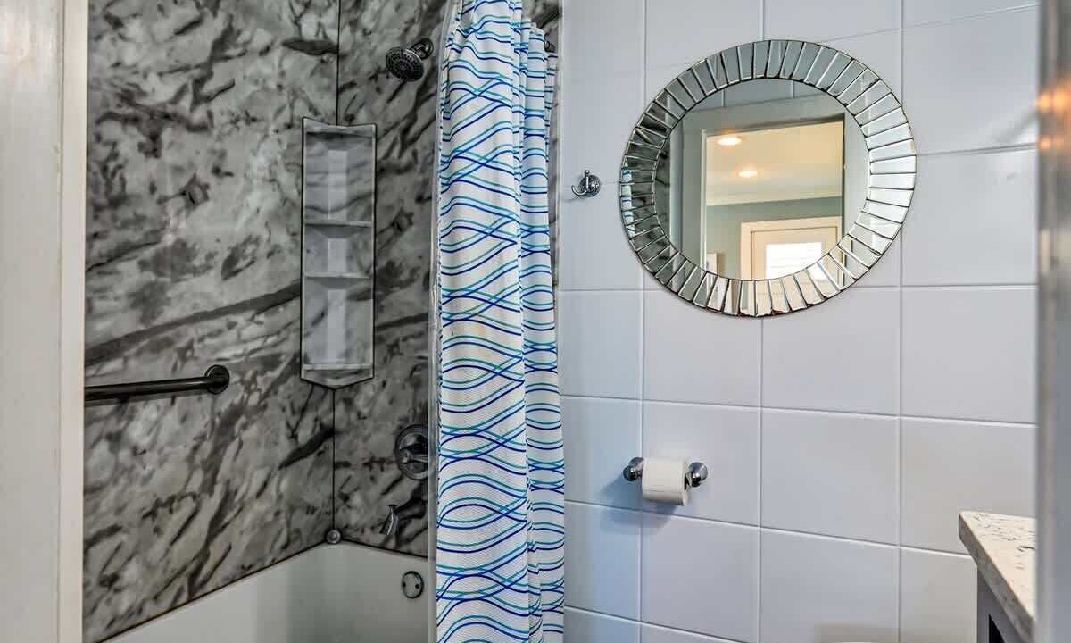 Photo of Bathroom in Topsail Beach