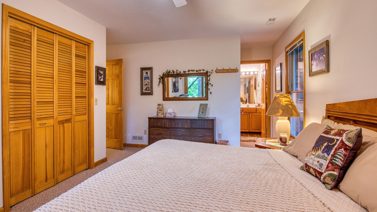 Photo of Bedroom in Maggie Valley