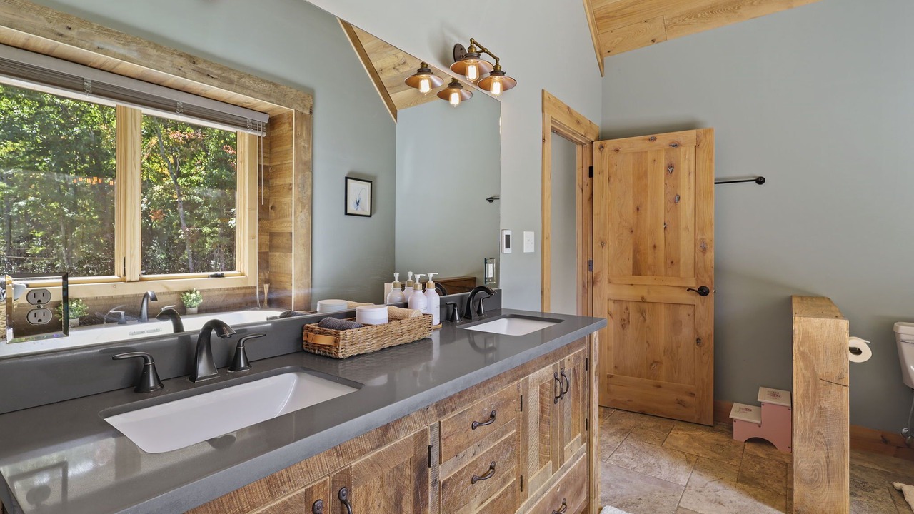Photo of Bathroom in Forest Lake Heights