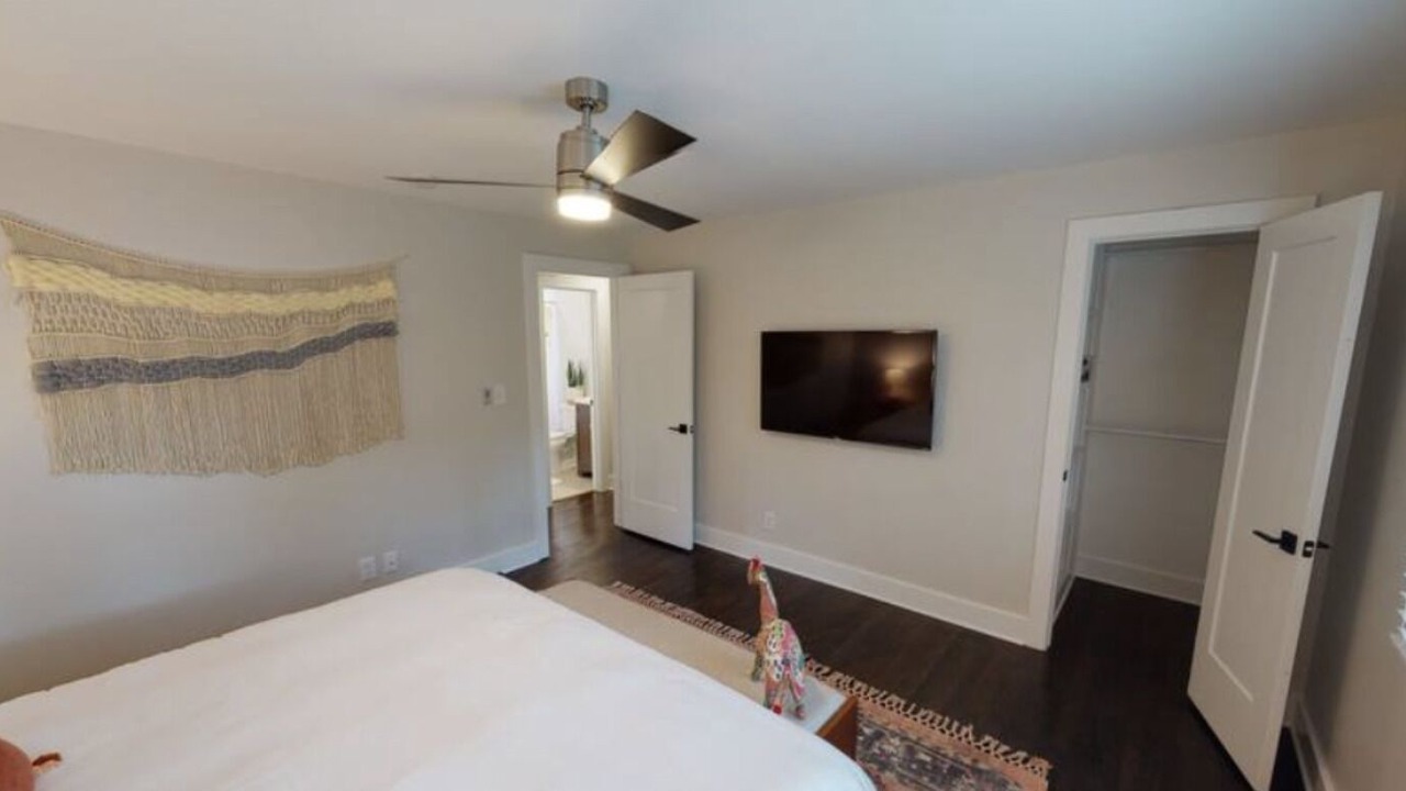 Photo of Bedroom in Villa Heights