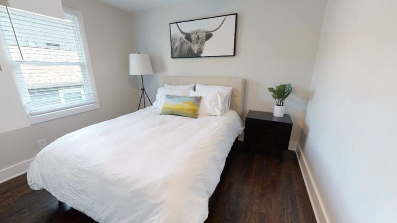 Photo of Bedroom in Villa Heights