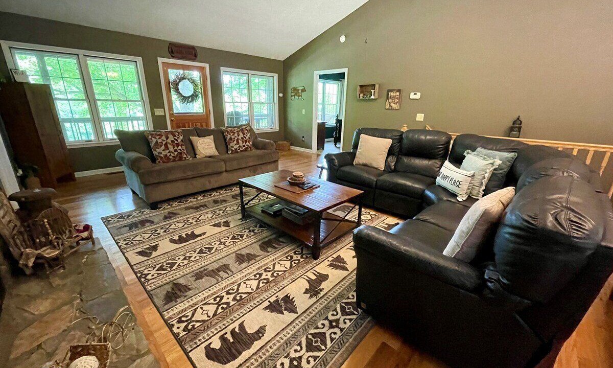 Photo of Bedroom in Peak Creek