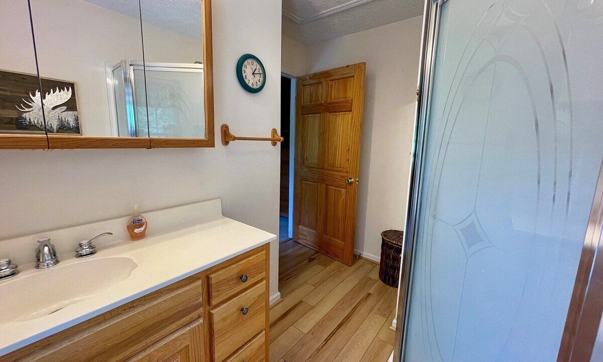 Photo of Bathroom in Peak Creek