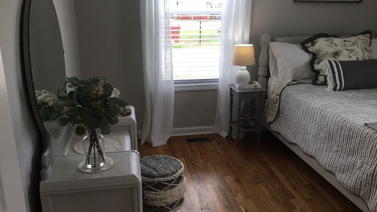 Photo of Bedroom in Hudson