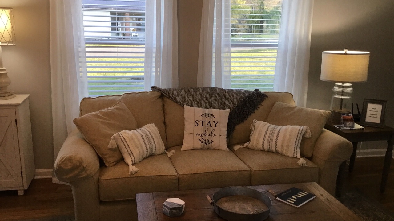 Photo of Livingroom in Hudson