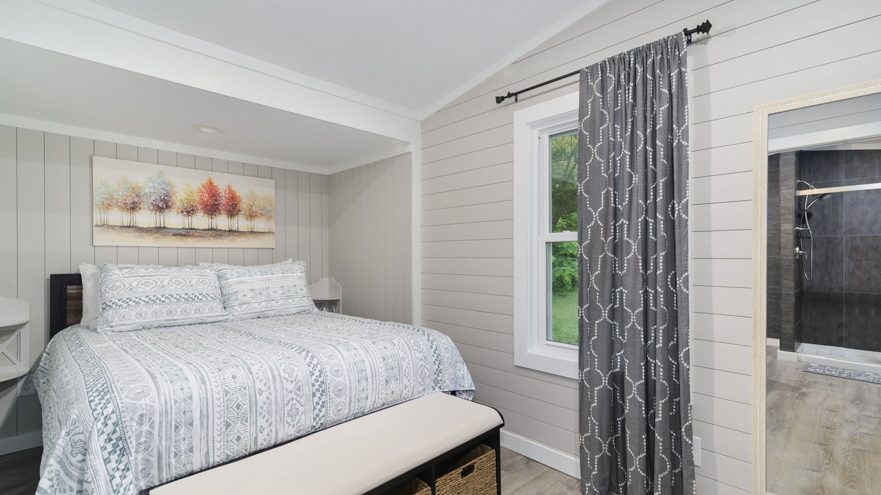 Photo of Bedroom in Flat Rock