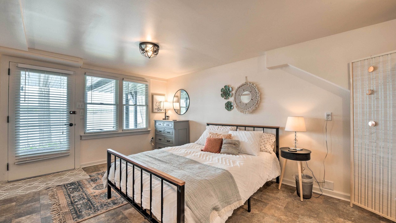 Photo of Bedroom in Troutman