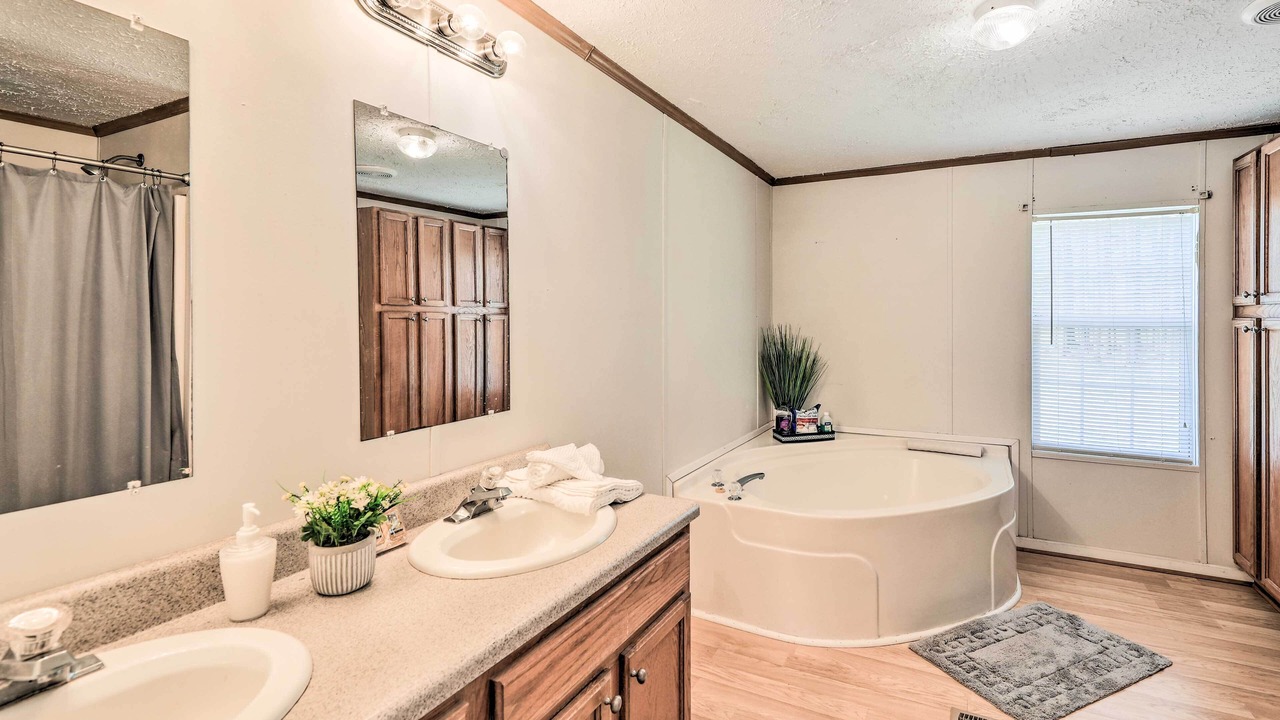 Photo of Bathroom in Minnesott Beach