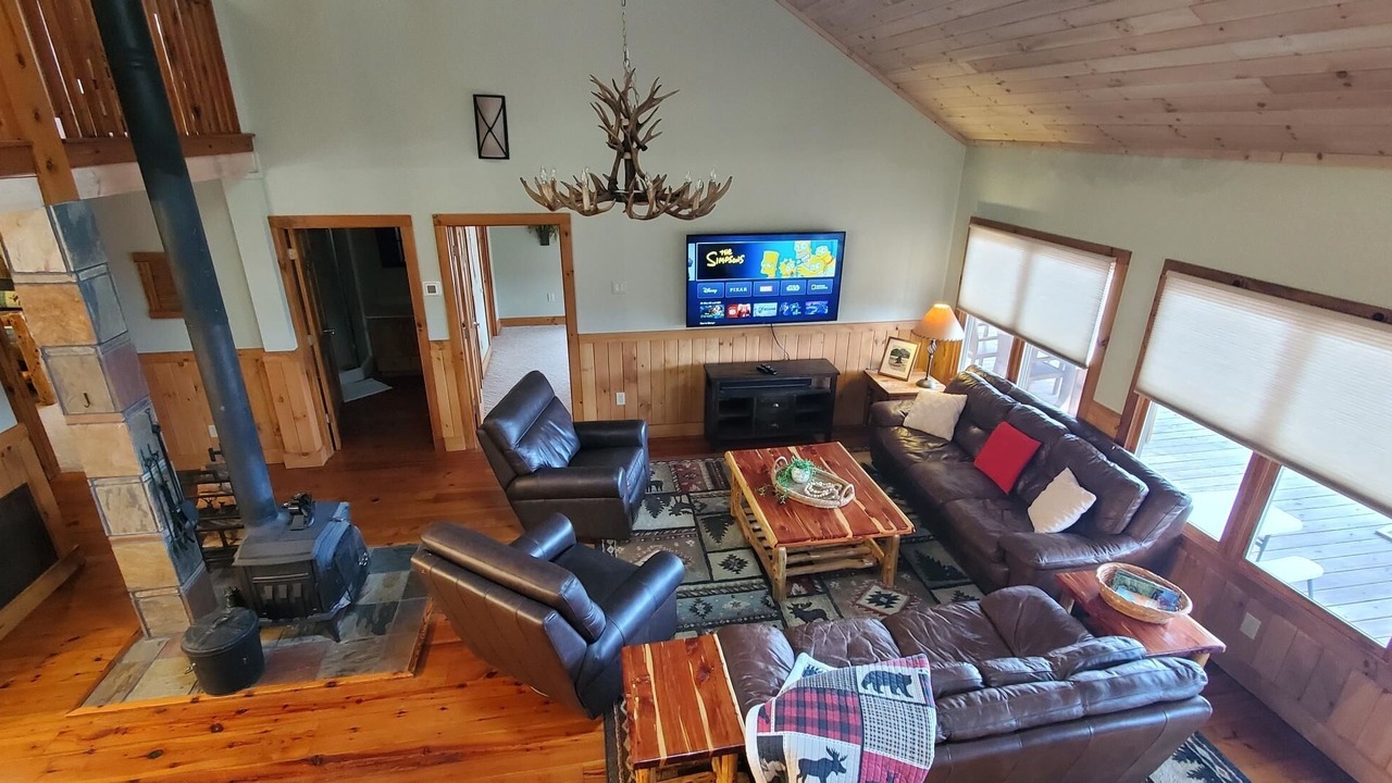 Photo of Livingroom in West Jefferson