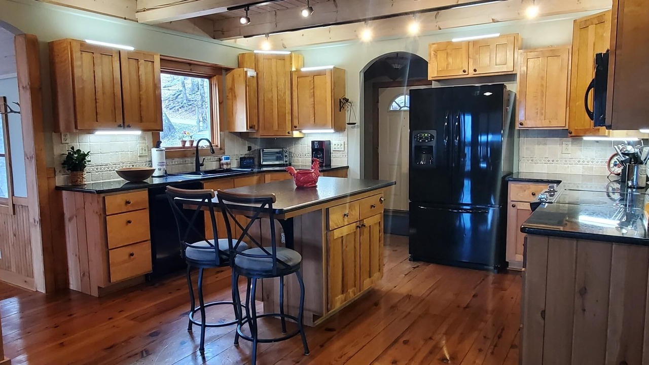 Photo of Kitchen in West Jefferson