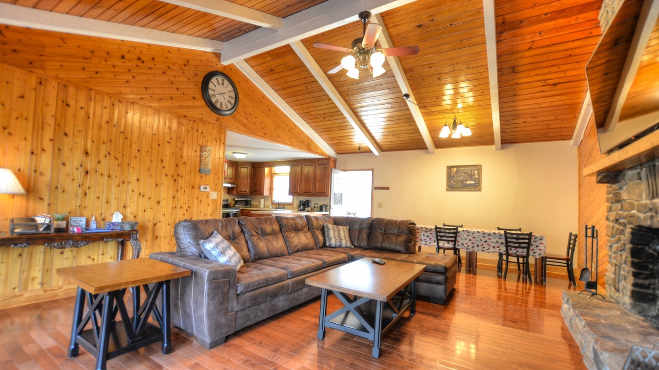 Photo of Livingroom in Almond