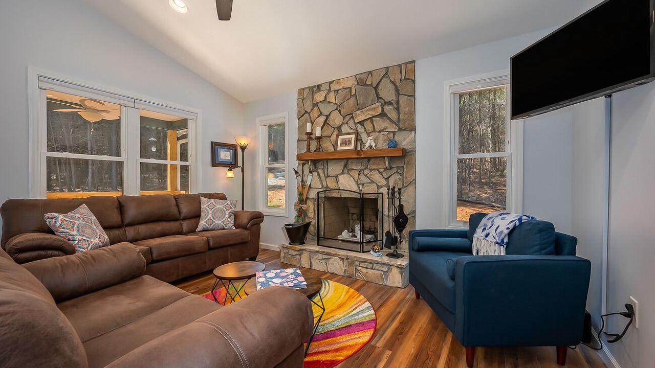 Photo of Livingroom in Rutherfordton