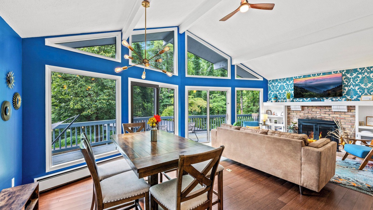 Photo of Livingroom in Waynesville