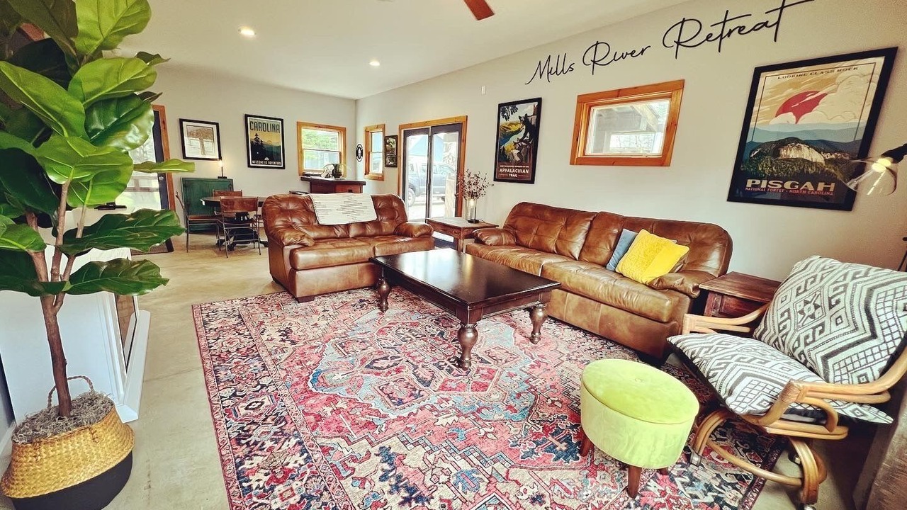 Photo of Livingroom in Mills River