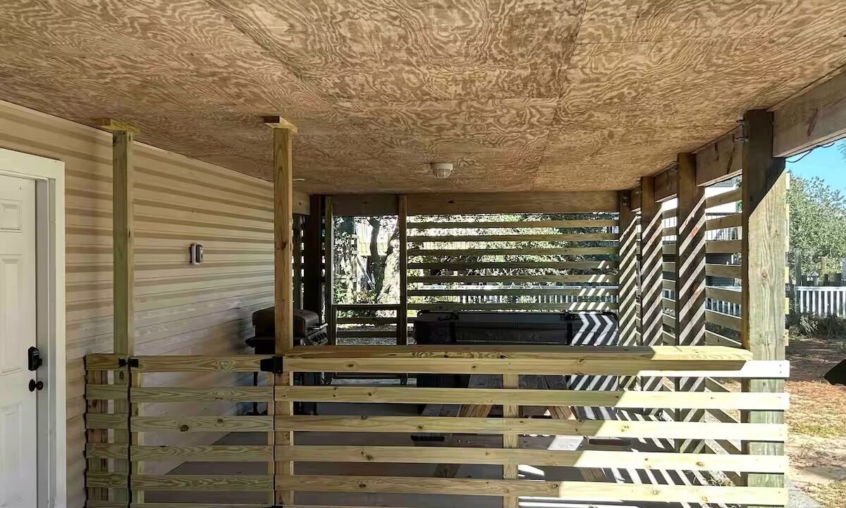 Photo of Patio Balcony in Colington