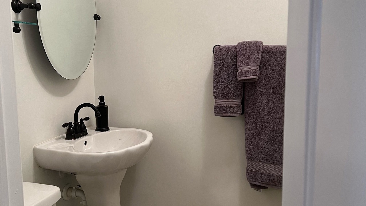 Photo of Bathroom in Colington