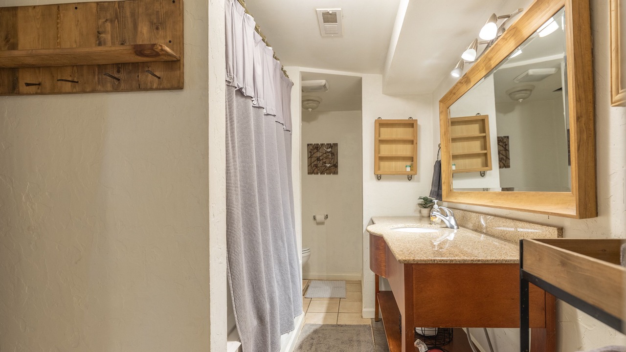 Photo of Bathroom in Candler