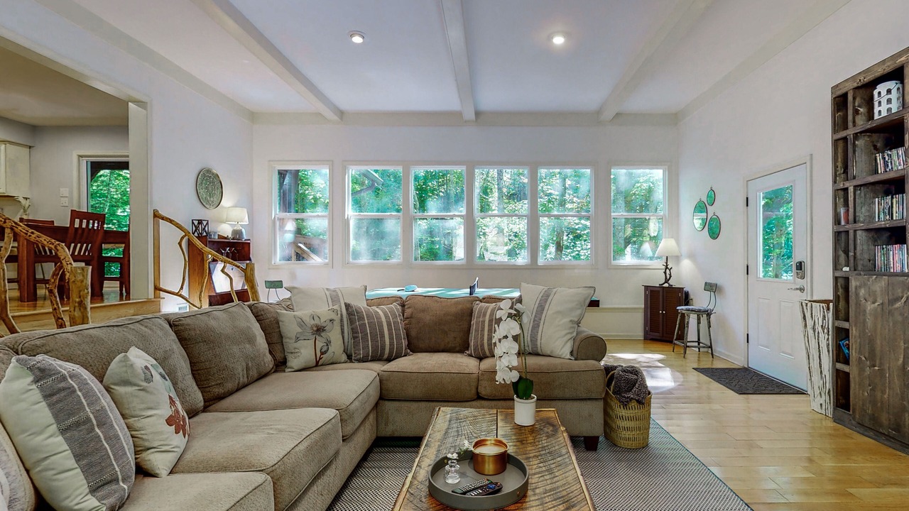 Photo of Livingroom in Sapphire