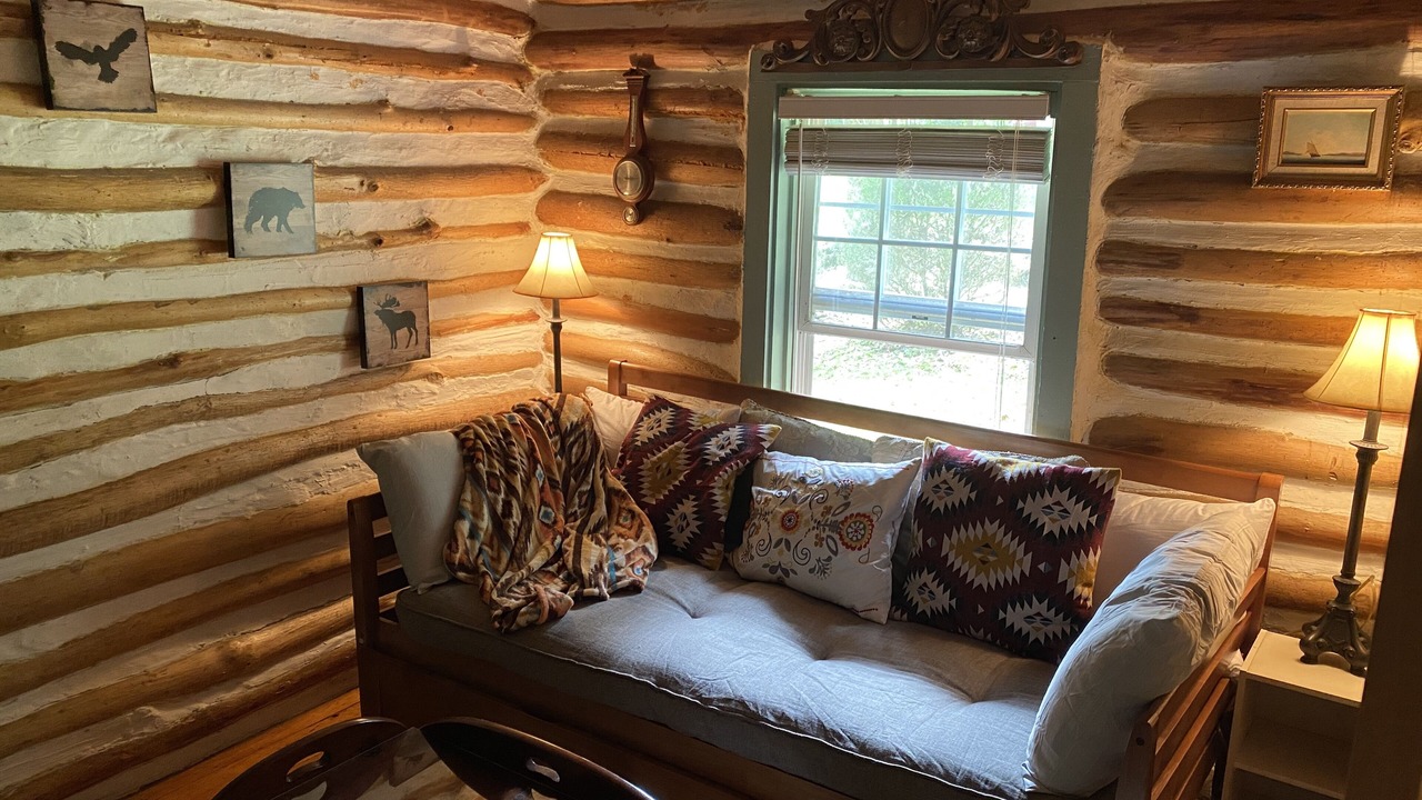 Photo of Livingroom in Cattail Creek
