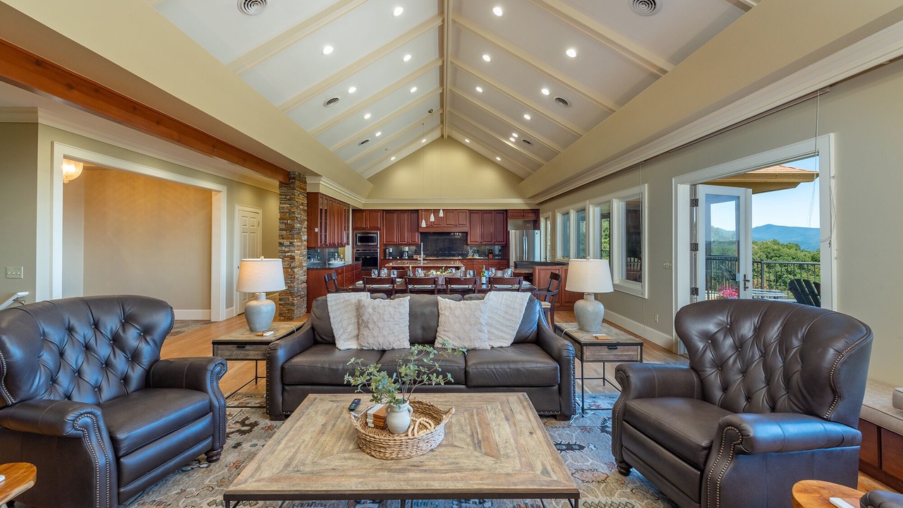 Photo of Livingroom in Spruce Pine
