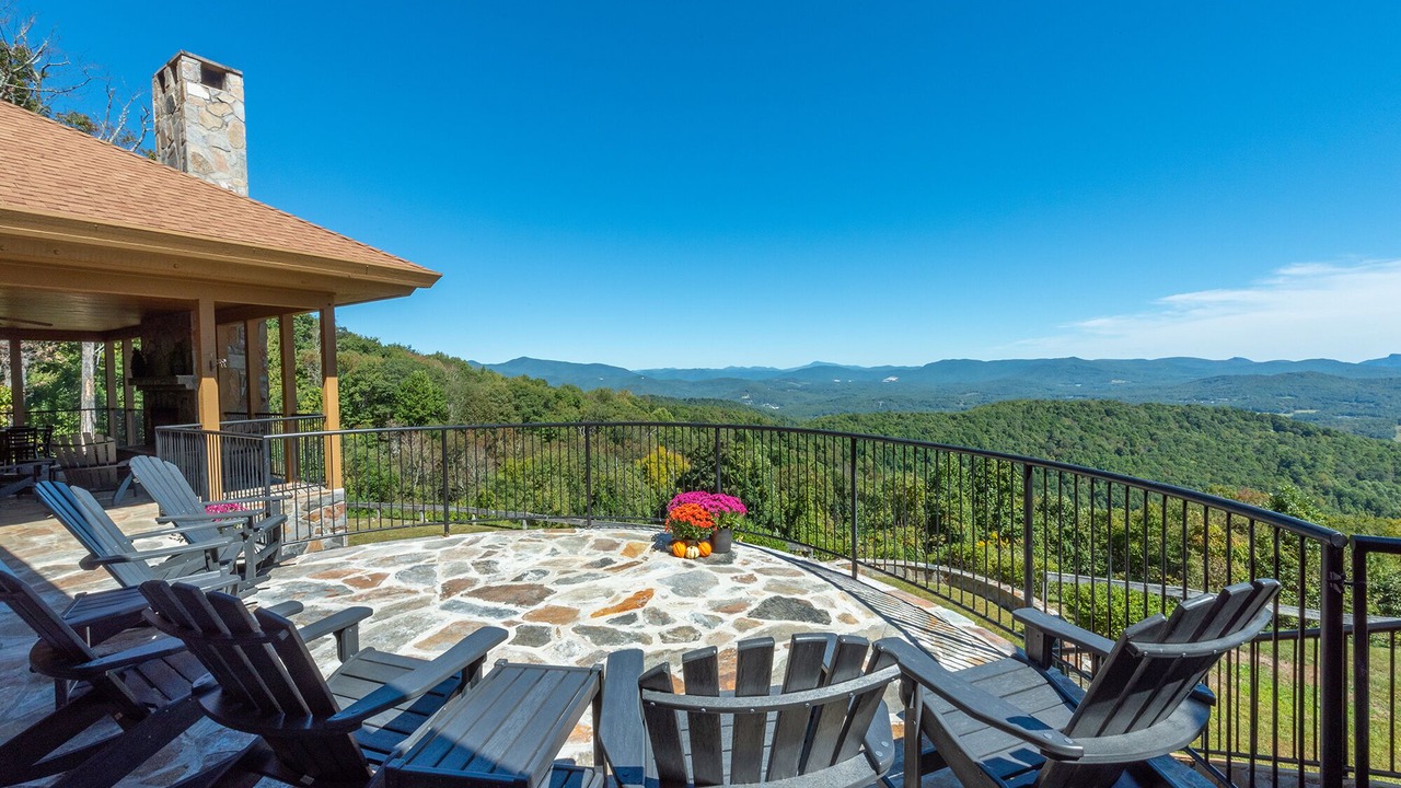 Photo of Patio Balcony in Spruce Pine